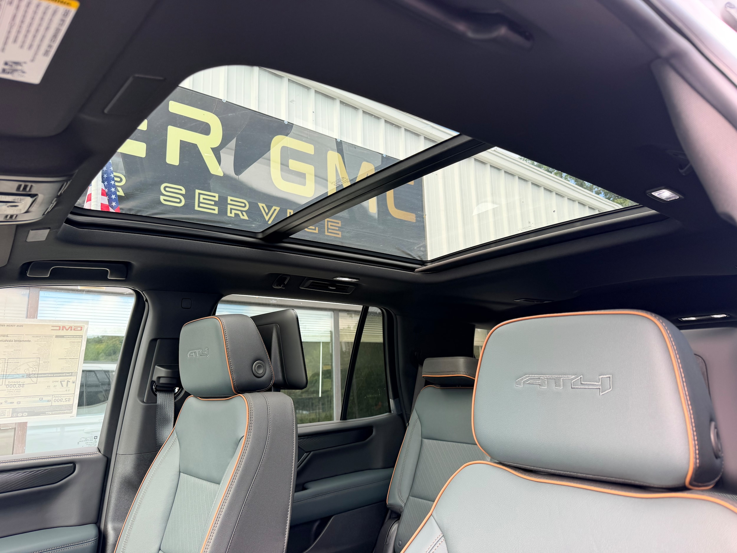 2026 GMC Yukon AT4 - Photo 10