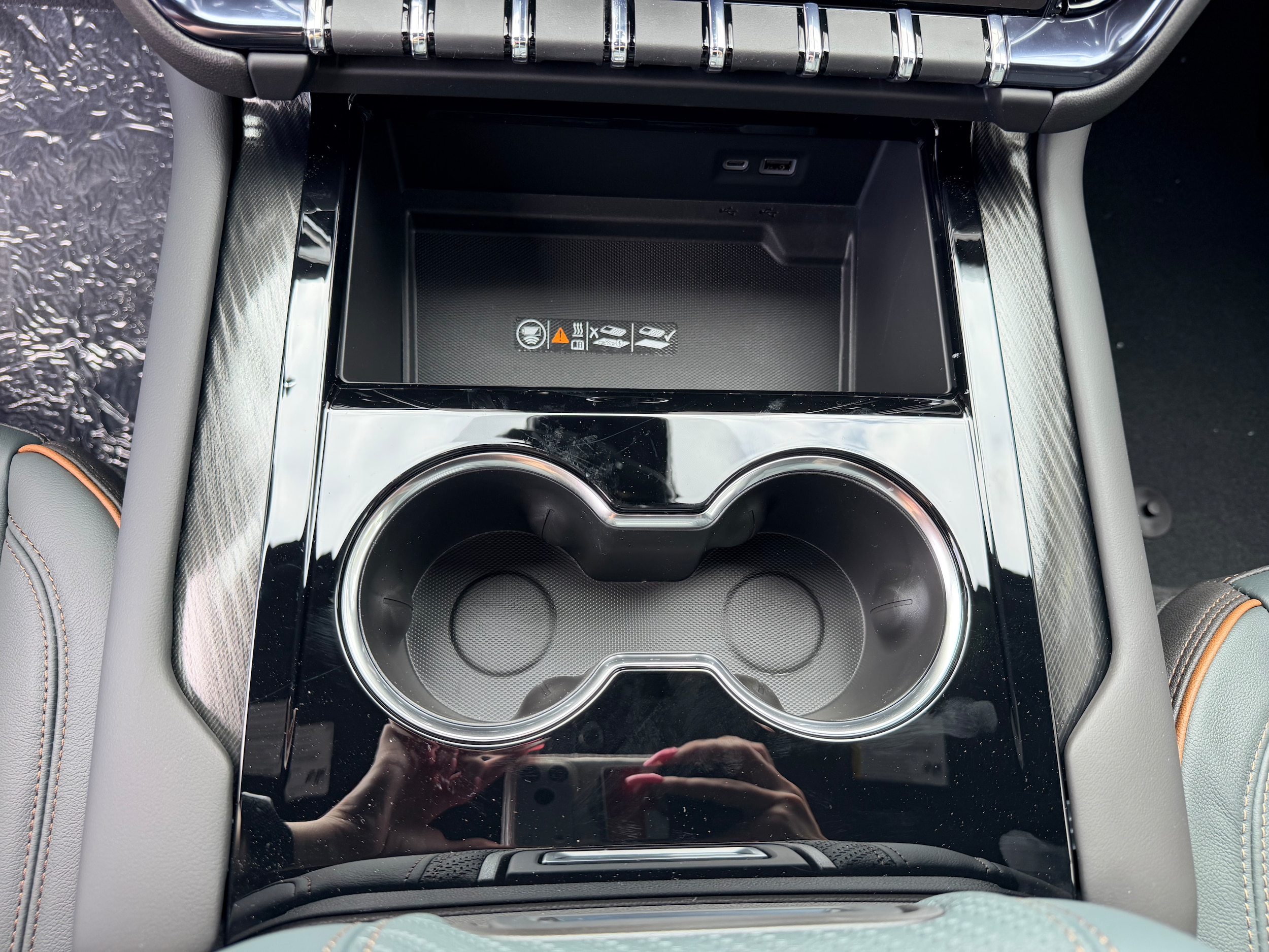 2026 GMC Yukon AT4 - Photo 18
