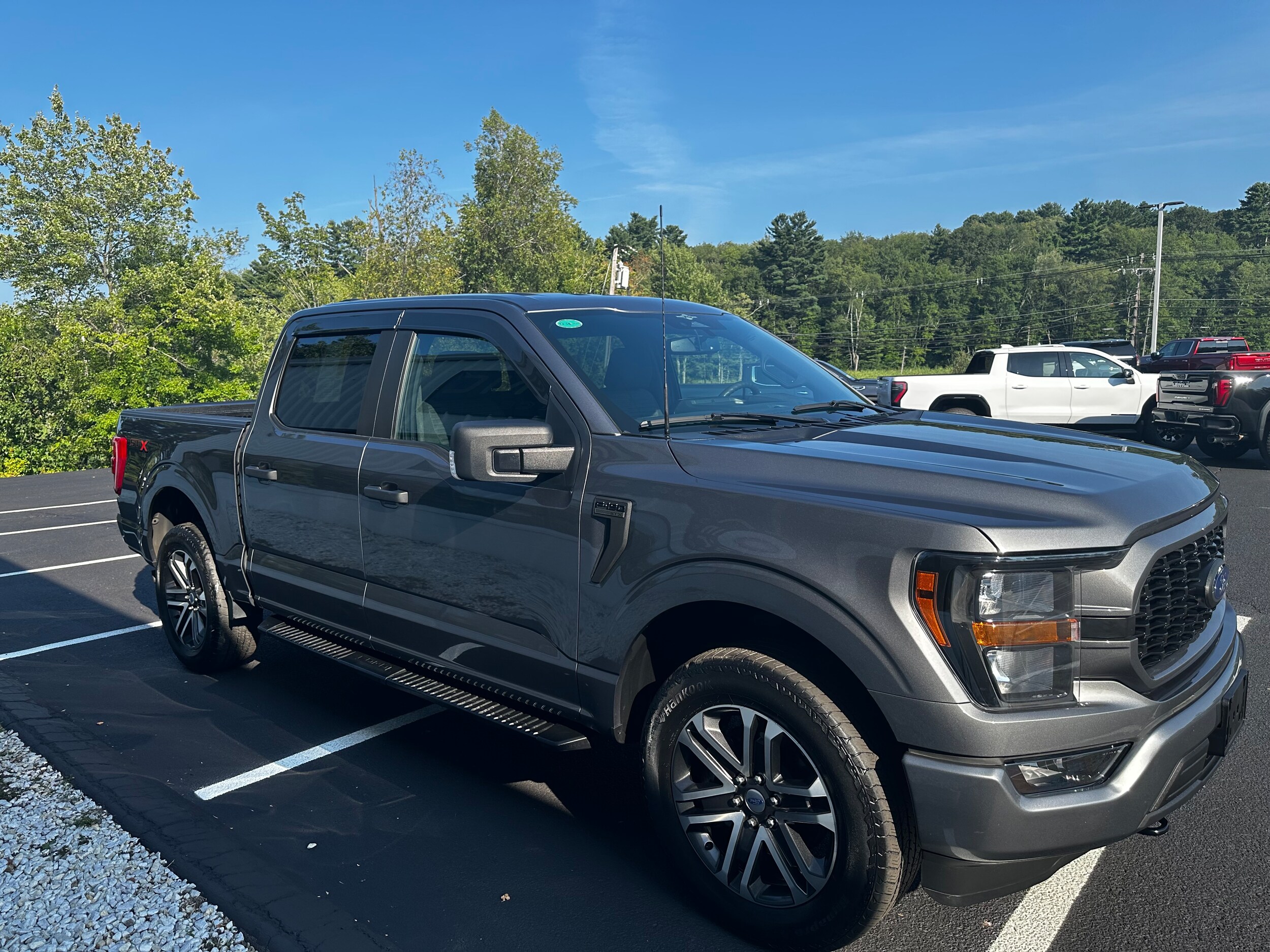 2023 Ford F-150 XL photo 4
