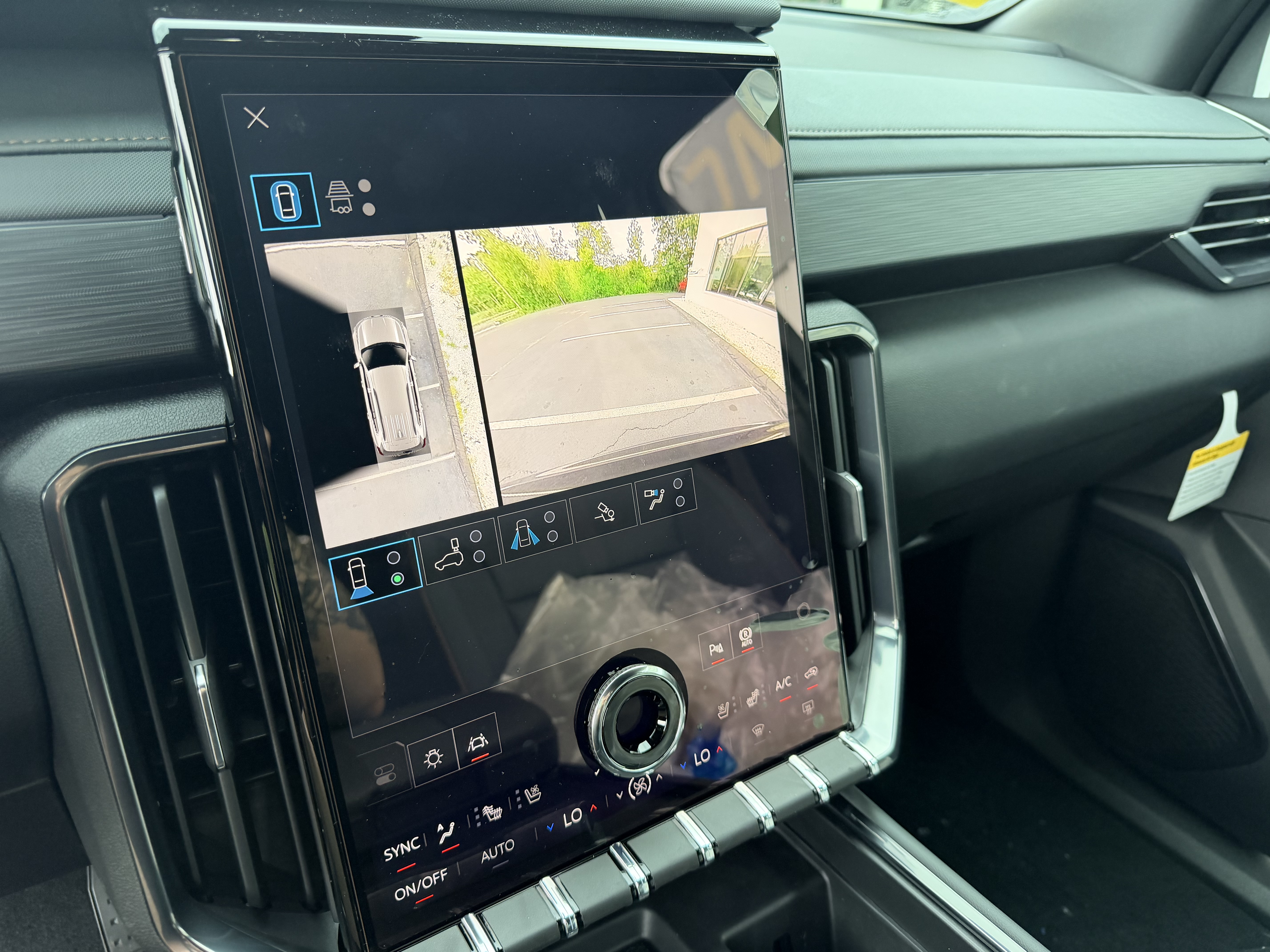 2027 GMC Acadia AT4 - Photo 17