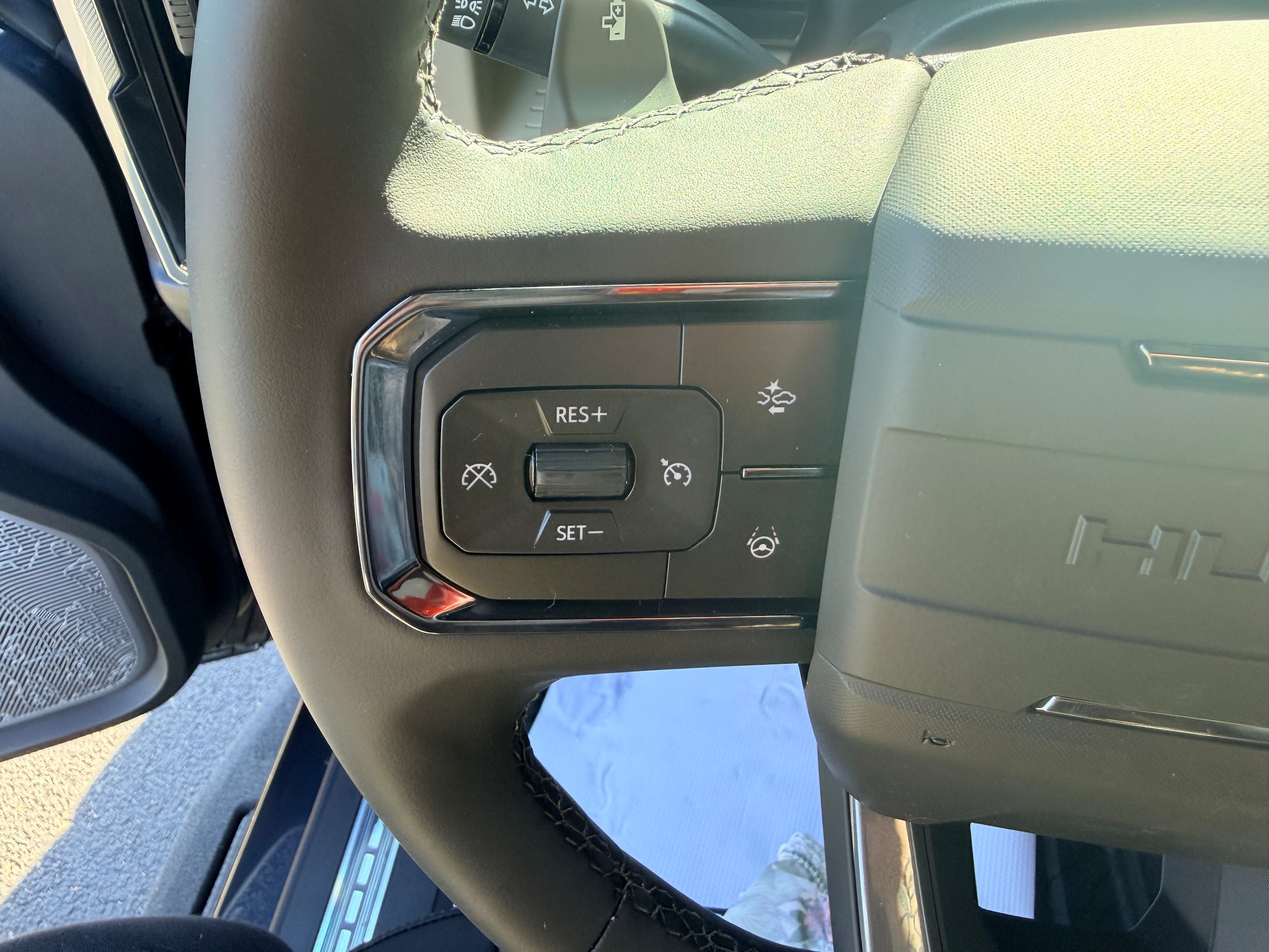 2026 GMC HUMMER EV 2X - Photo 12