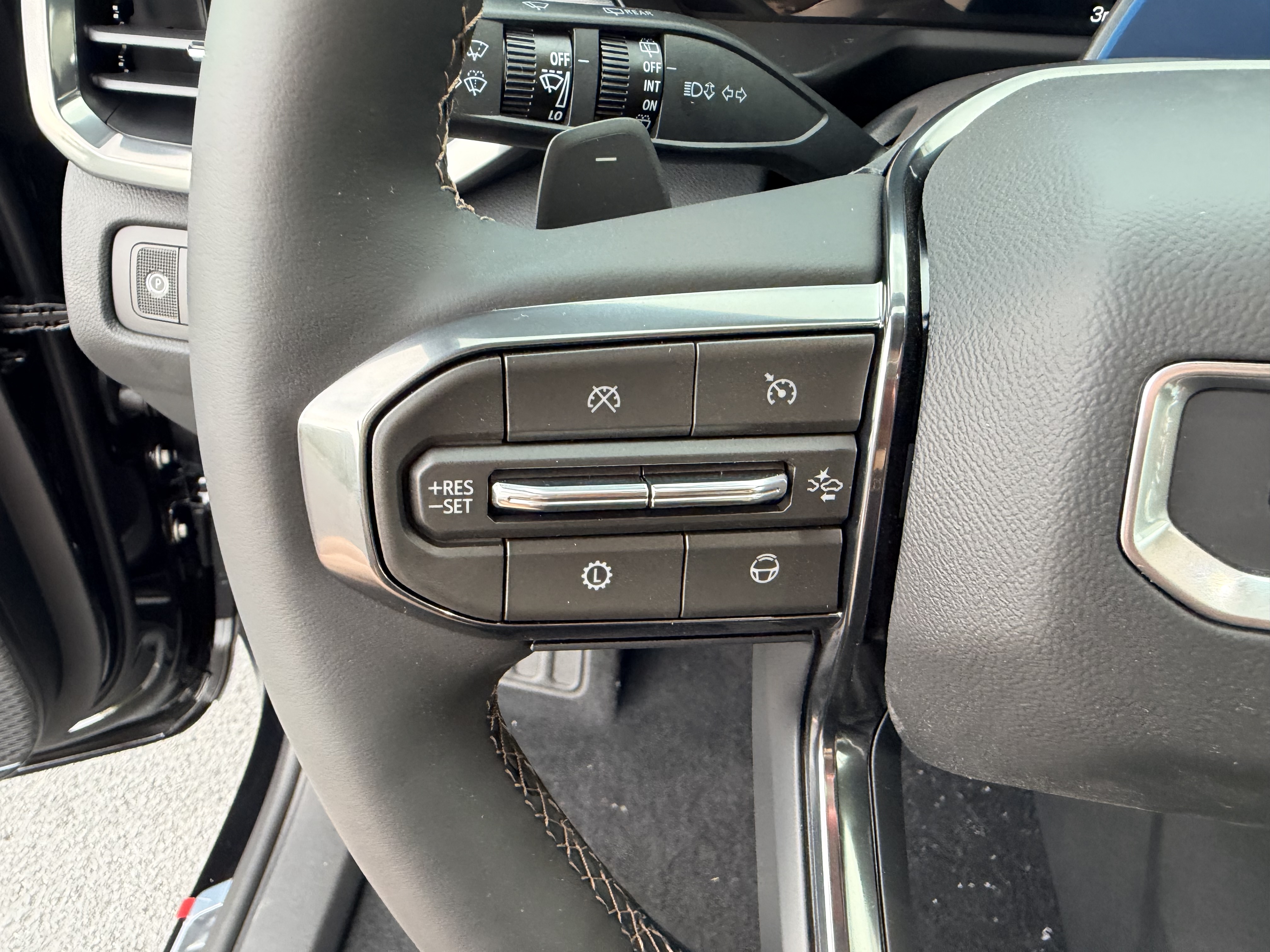 2027 GMC Acadia AT4 - Photo 11