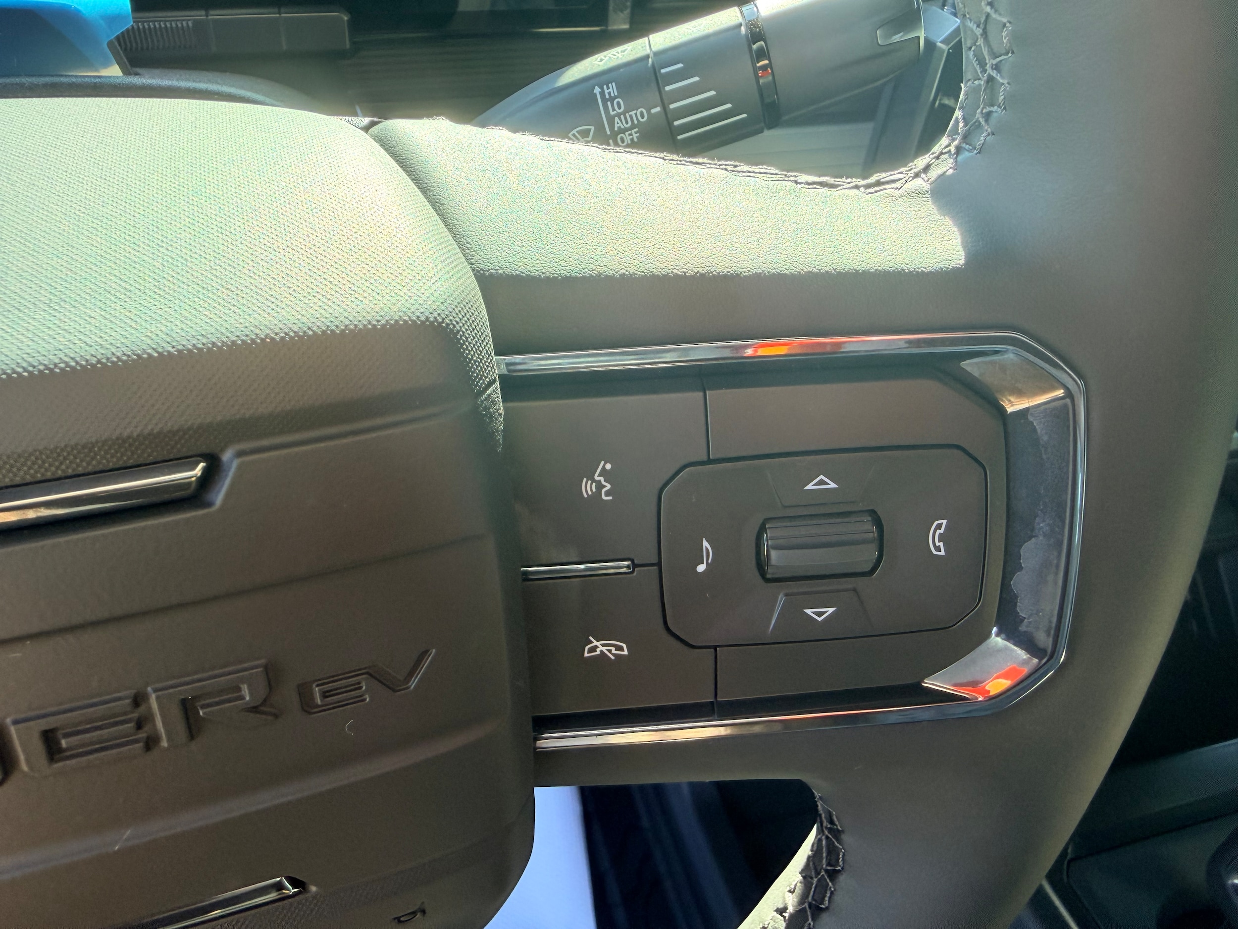 2026 GMC HUMMER EV 2X - Photo 13