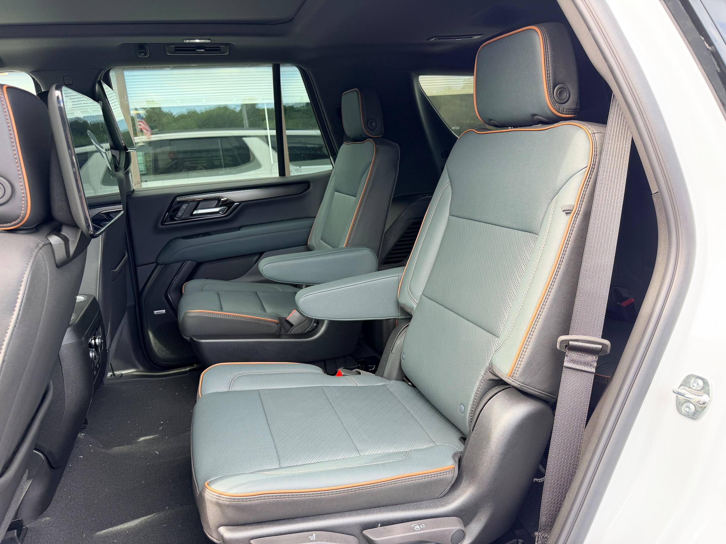 2026 GMC Yukon AT4 - Photo 28