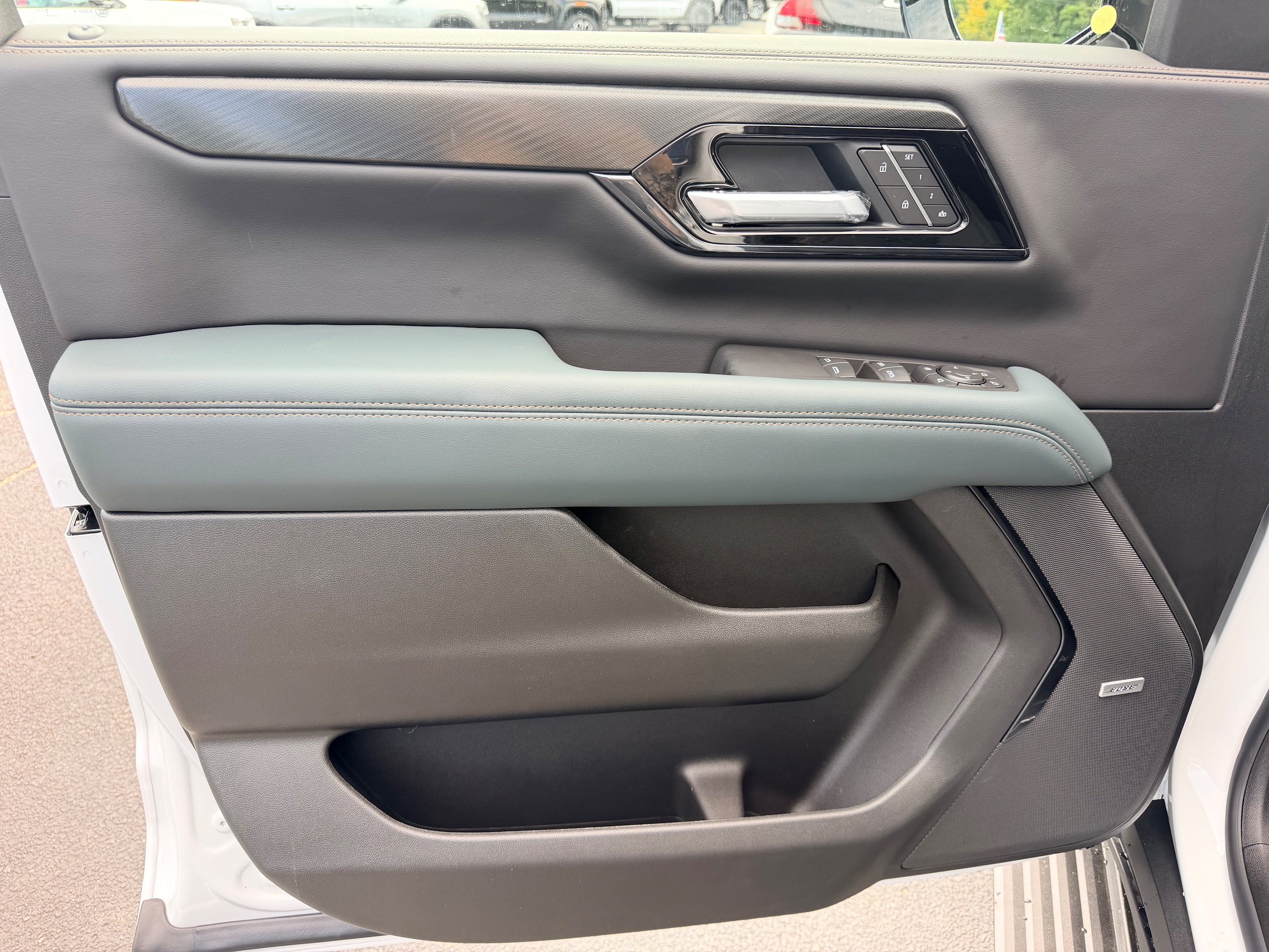 2026 GMC Yukon AT4 - Photo 6