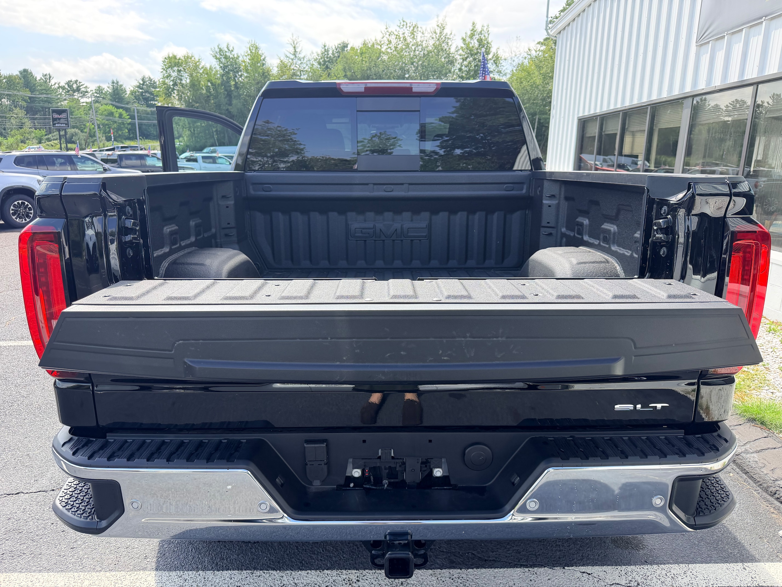 2026 GMC Sierra 1500 SLT - Photo 24