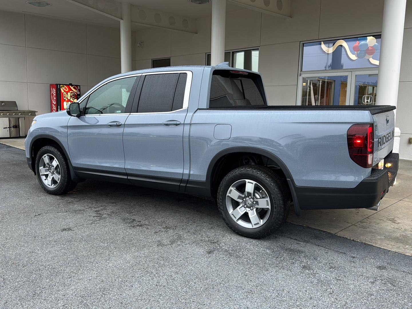 2025 Honda Ridgeline RTL photo 2