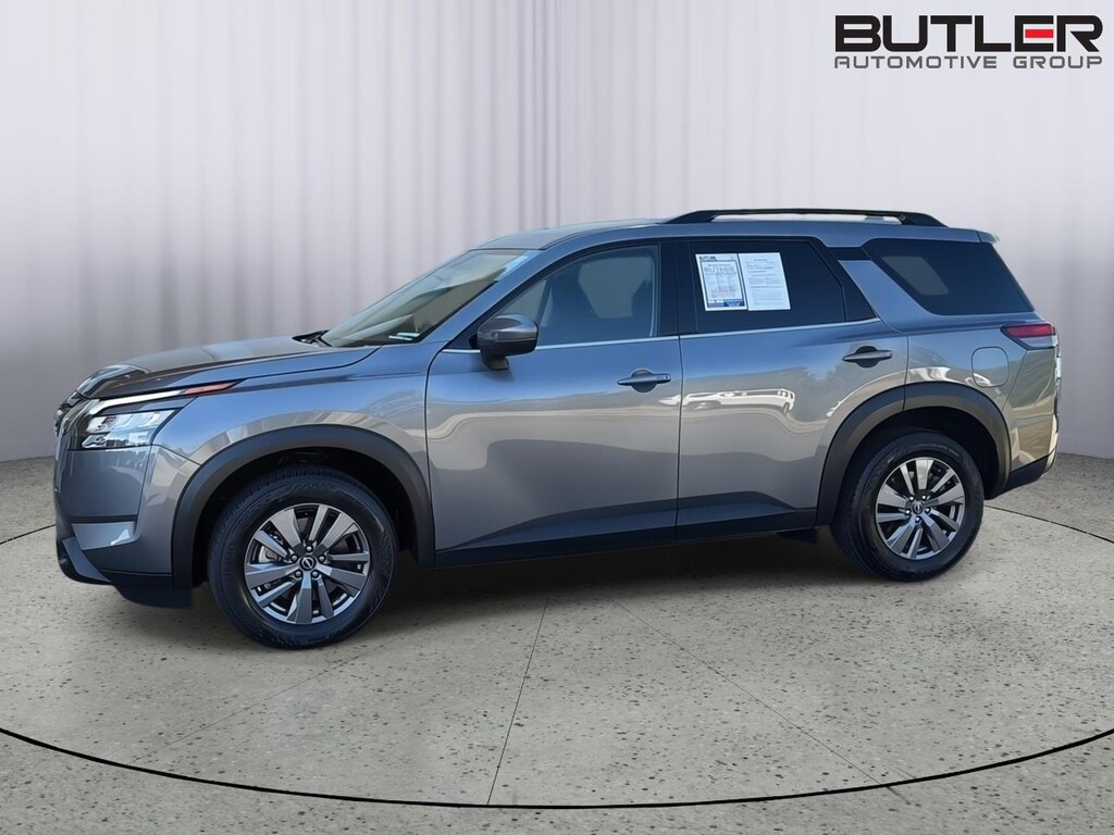 Used 2025 Nissan Pathfinder SV SUV