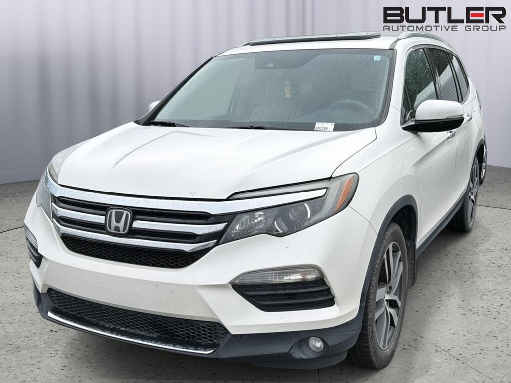 Used 2017 Honda Pilot Touring FWD SUV
