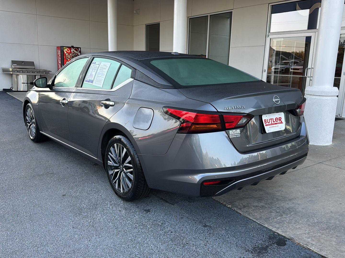 2024 Nissan Altima 2.5 SV photo 3