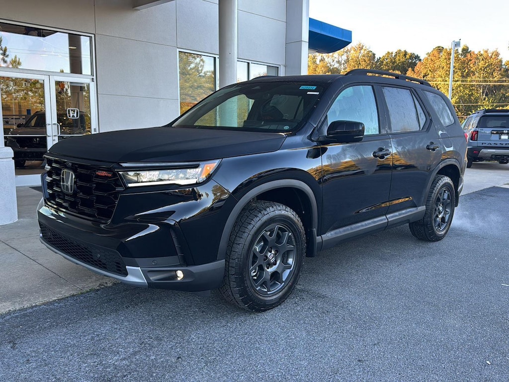 New 2025 Honda Pilot TrailSport SUV