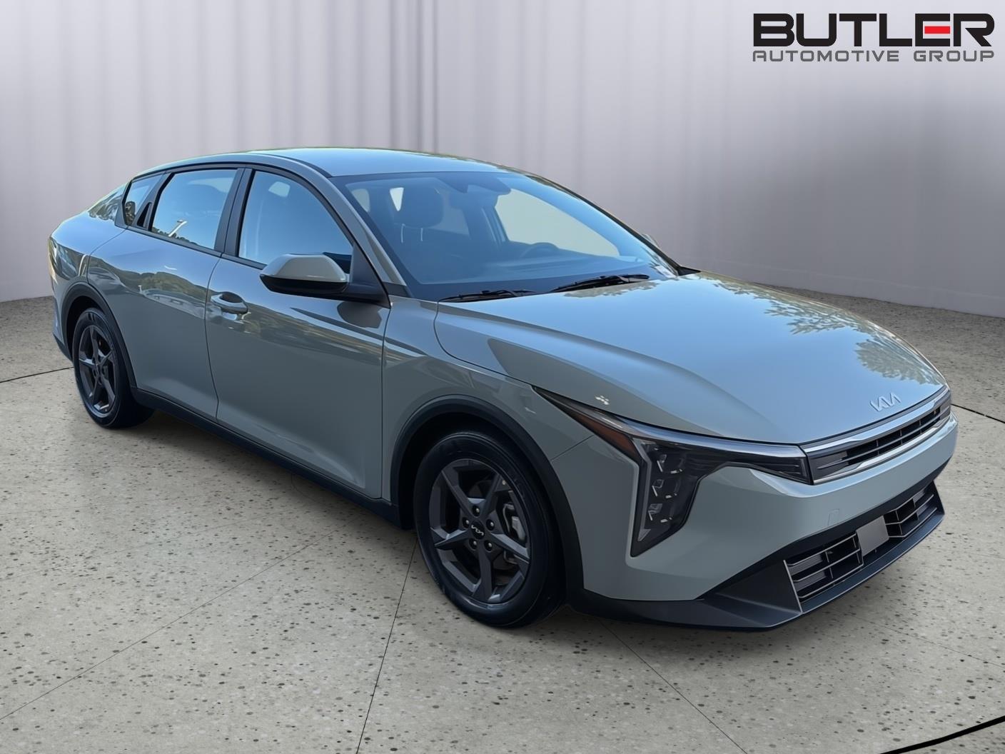 2025 Kia K4 LXS - Photo 8