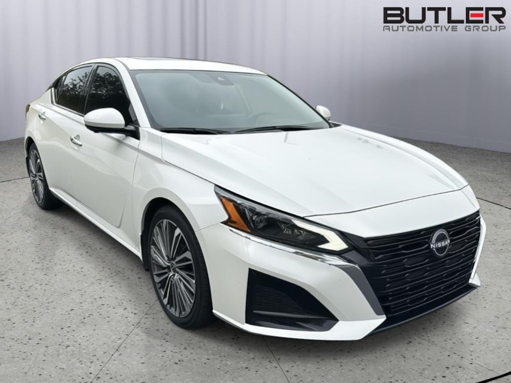 Used 2023 Nissan Altima 2.5 SL Sedan