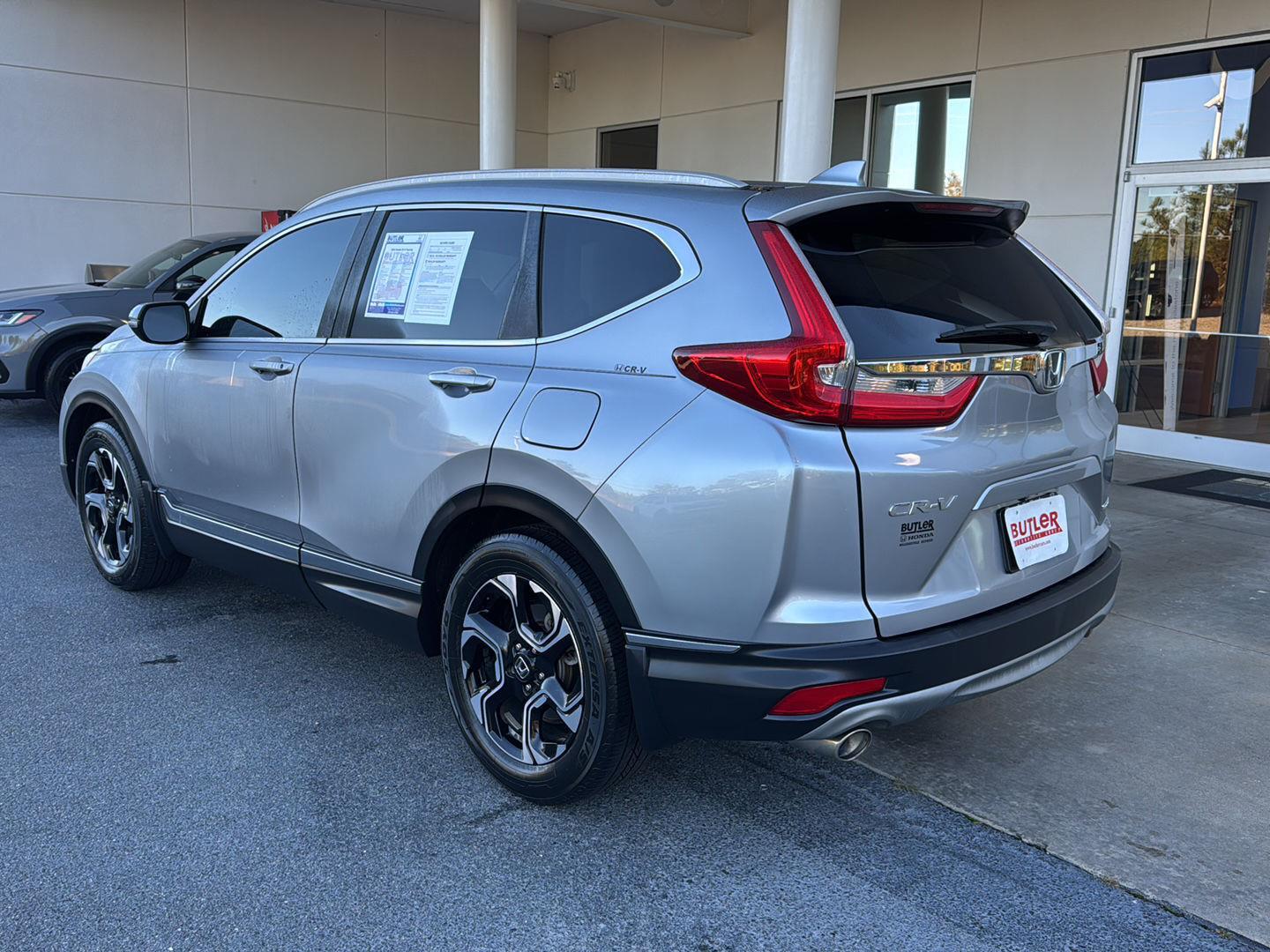 2019 Honda CR-V Touring photo 3