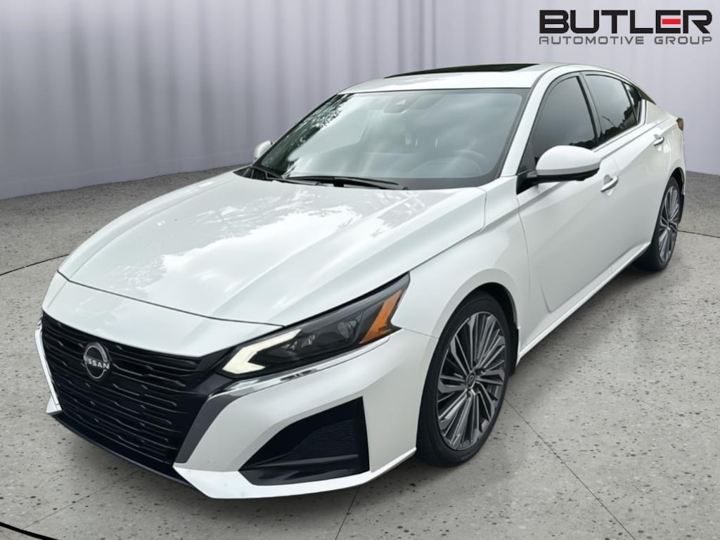Used 2023 Nissan Altima 2.5 SL Sedan