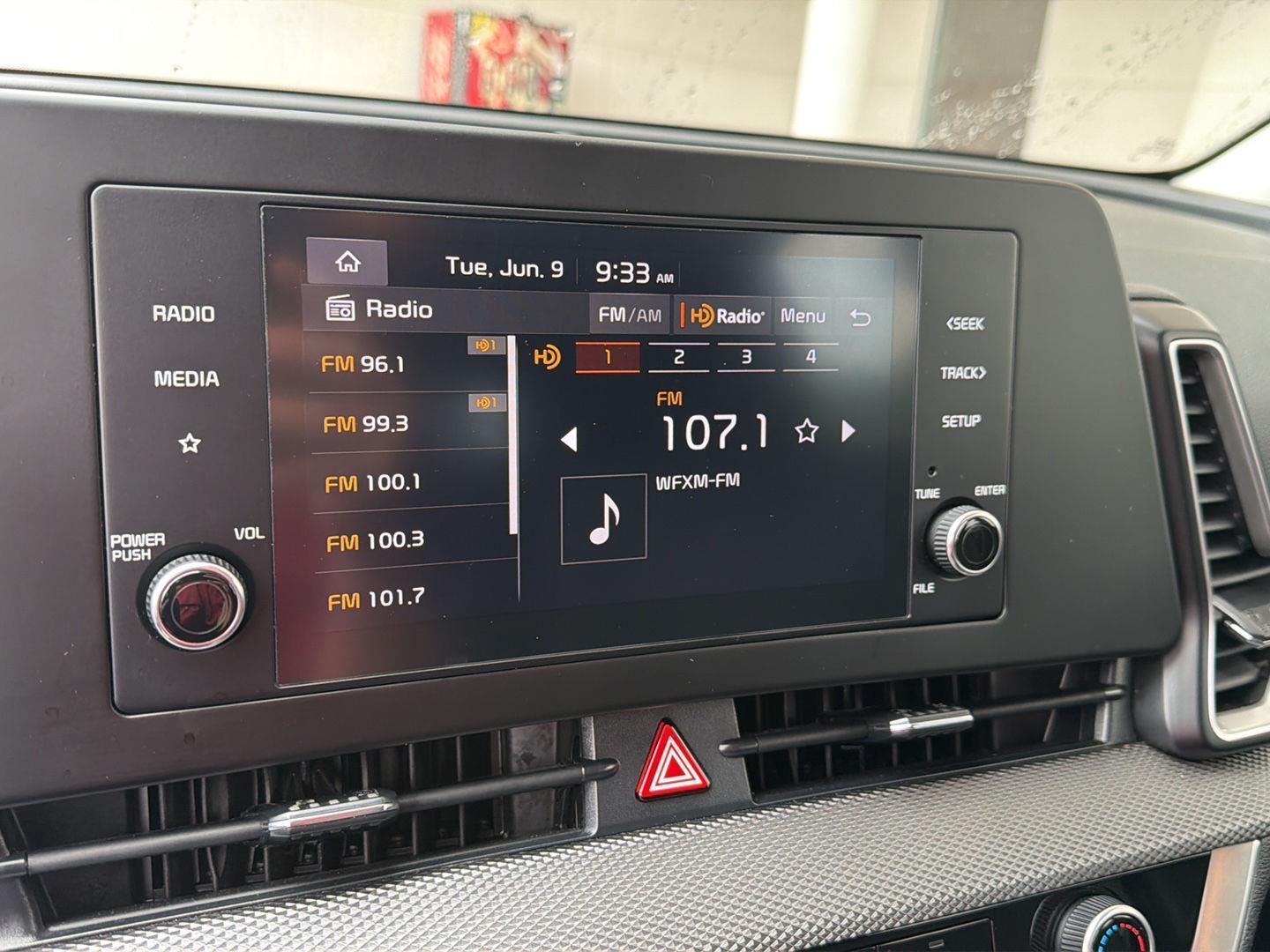 2025 Kia Sportage LX - Photo 23