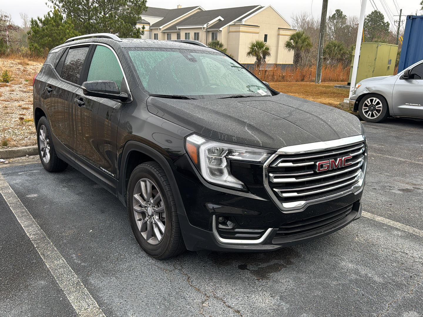 2024 Gmc Terrain SLT photo 2