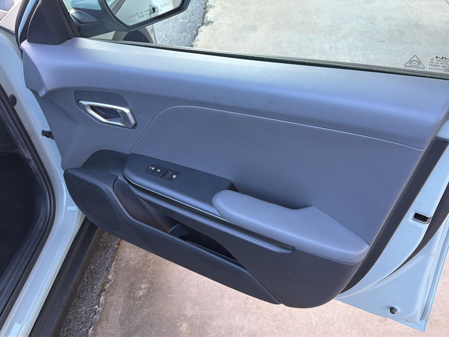 2025 Kia K4 LXS - Photo 14