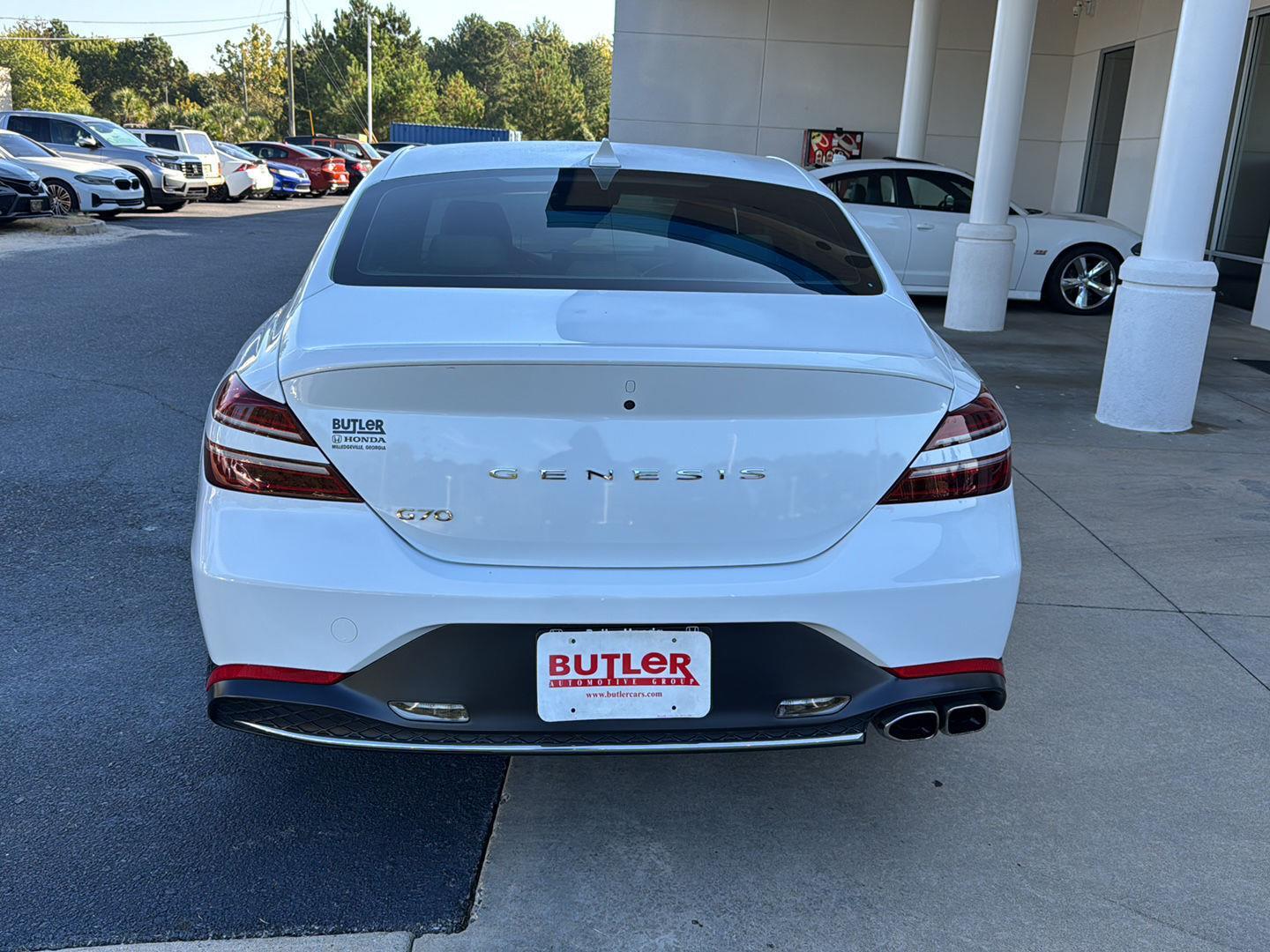 2022 Genesis G70 2.0T photo 3