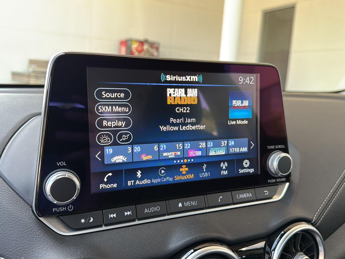 2025 Nissan Sentra SV - Photo 24