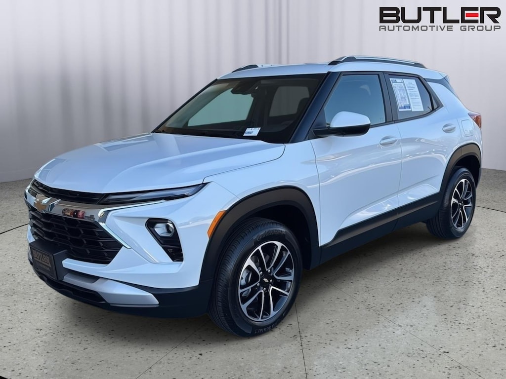 Used 2025 Chevrolet Trailblazer LT SUV