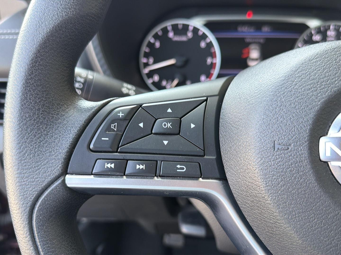 2025 Nissan Sentra SV - Photo 21