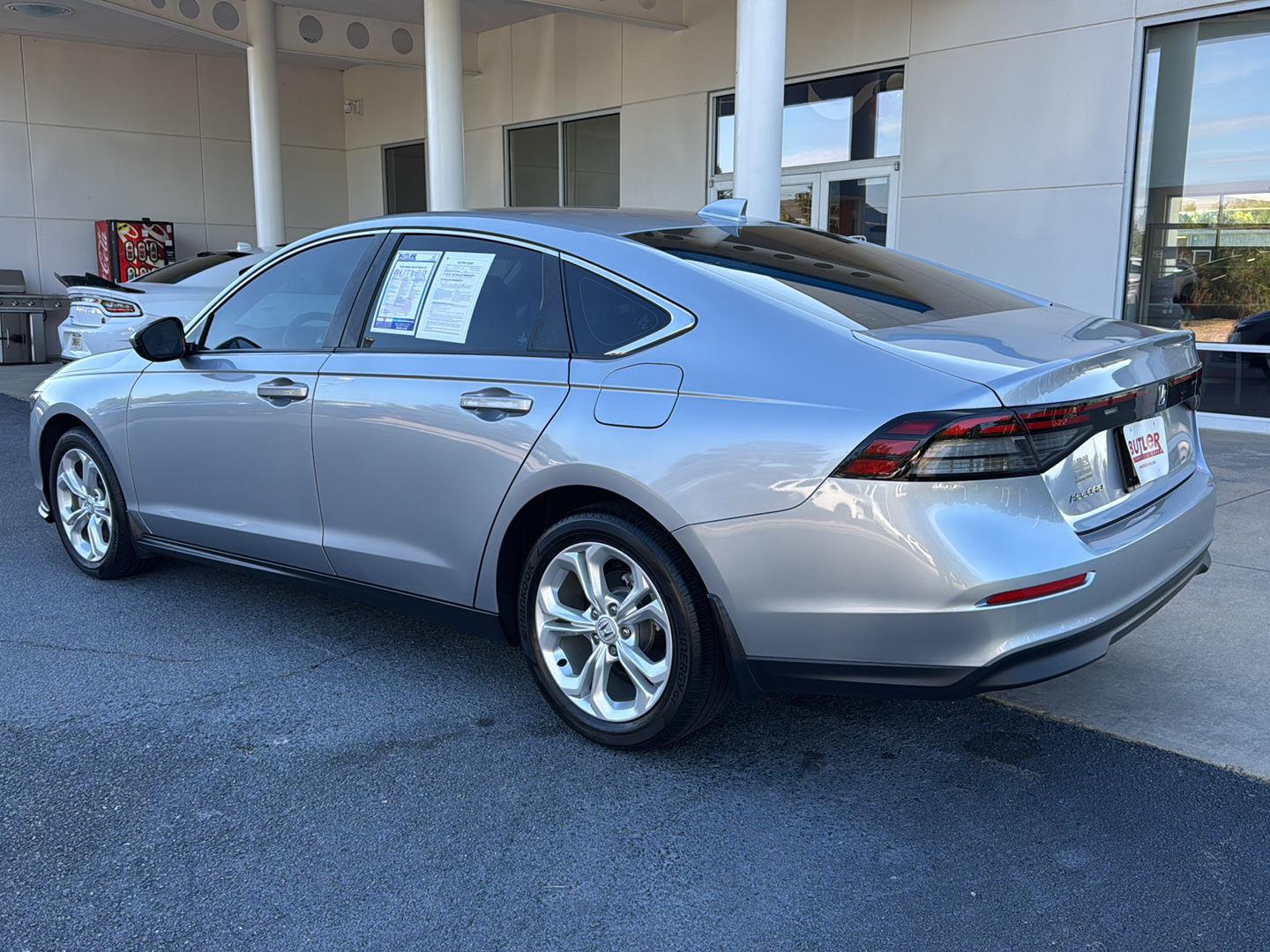 2023 Honda Accord LX photo 3