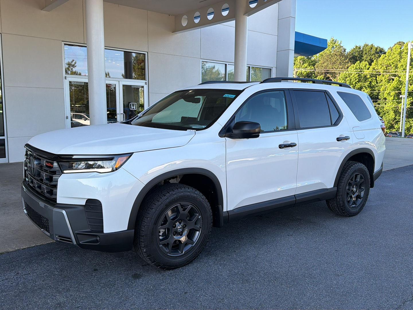 2026 Honda Pilot TrailSport AWD's photo