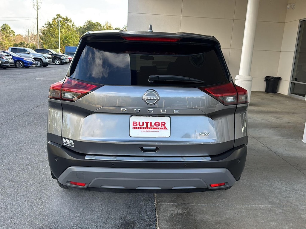 2022 Nissan Rogue SV photo 4