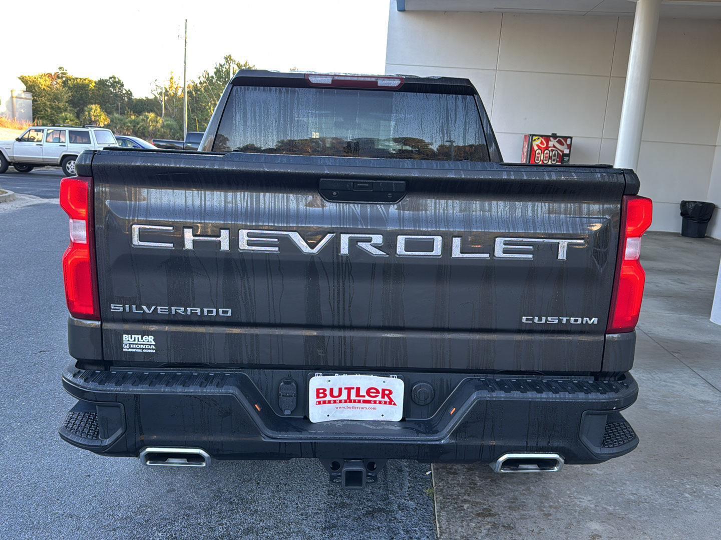 2022 Chevrolet Silverado 1500 Custom Trail Boss photo 2