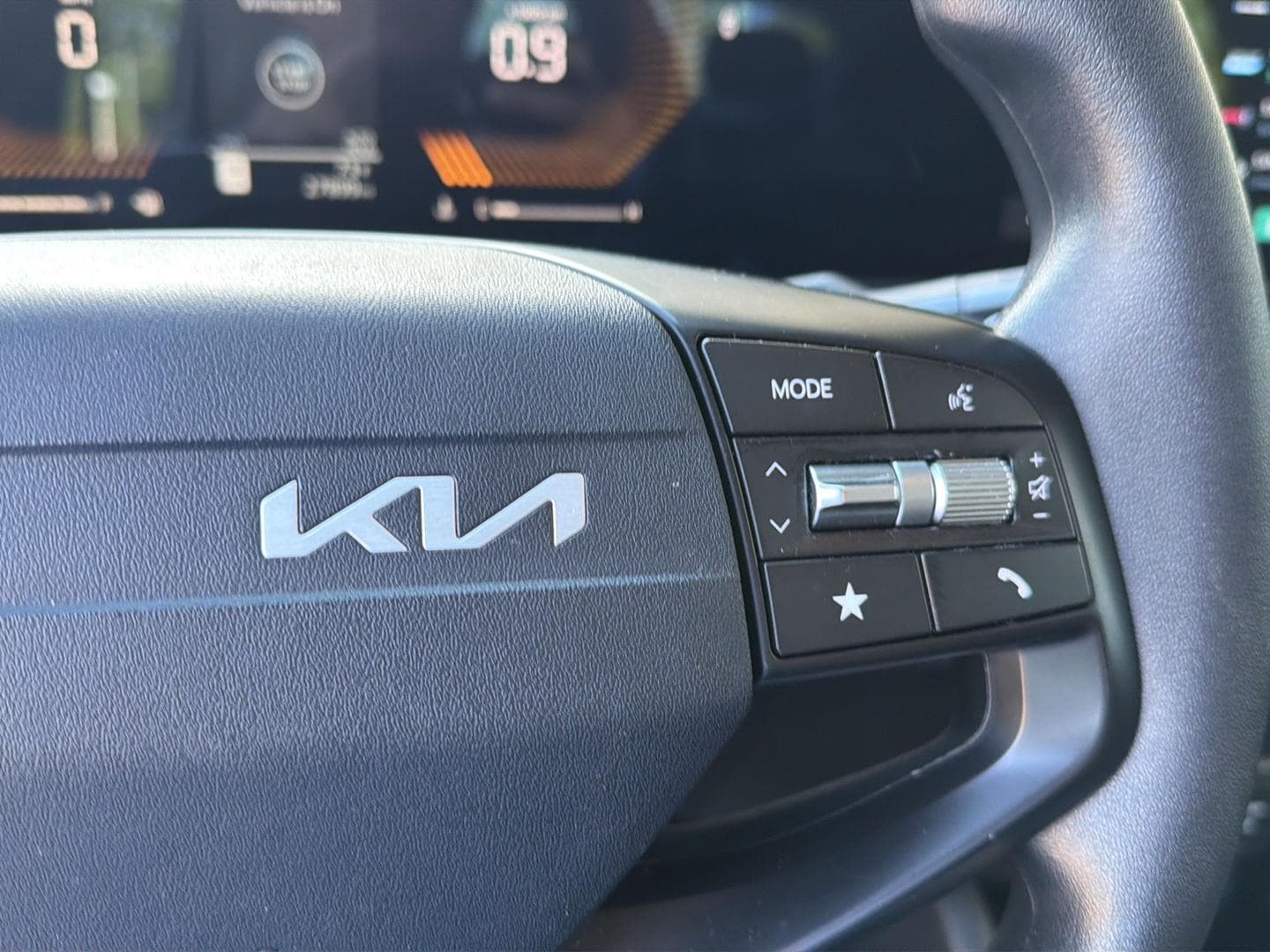 2025 Kia K4 LXS - Photo 21