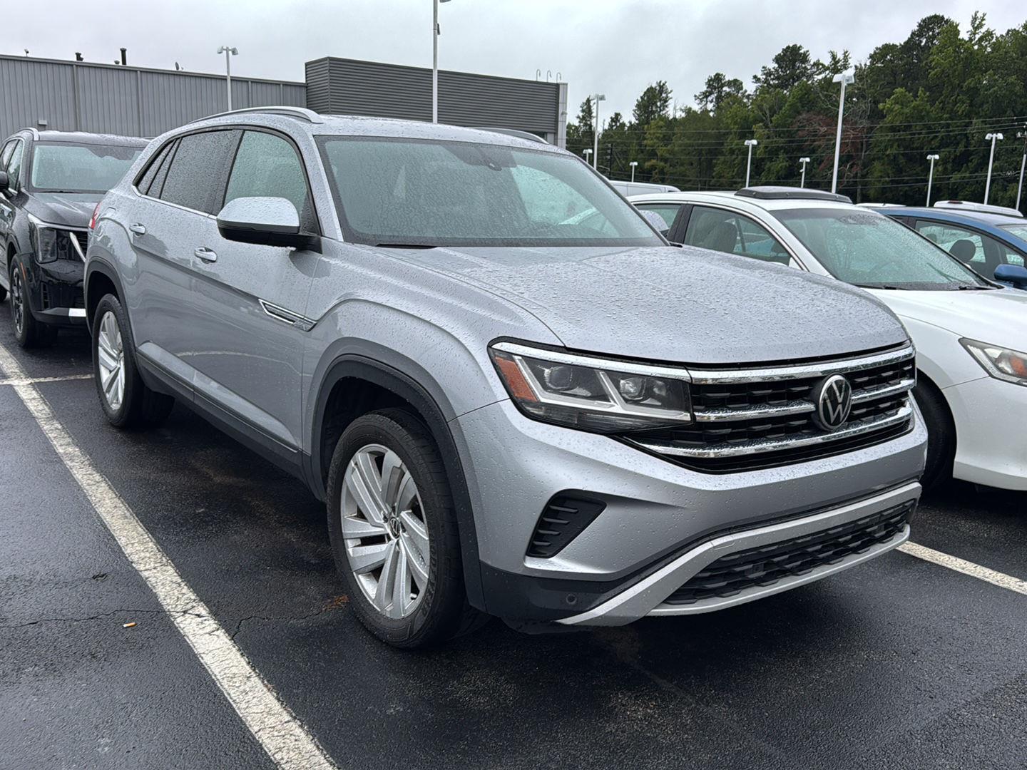 2020 Volkswagen Atlas Cross Sport V6 SE Technology R-Line photo 4