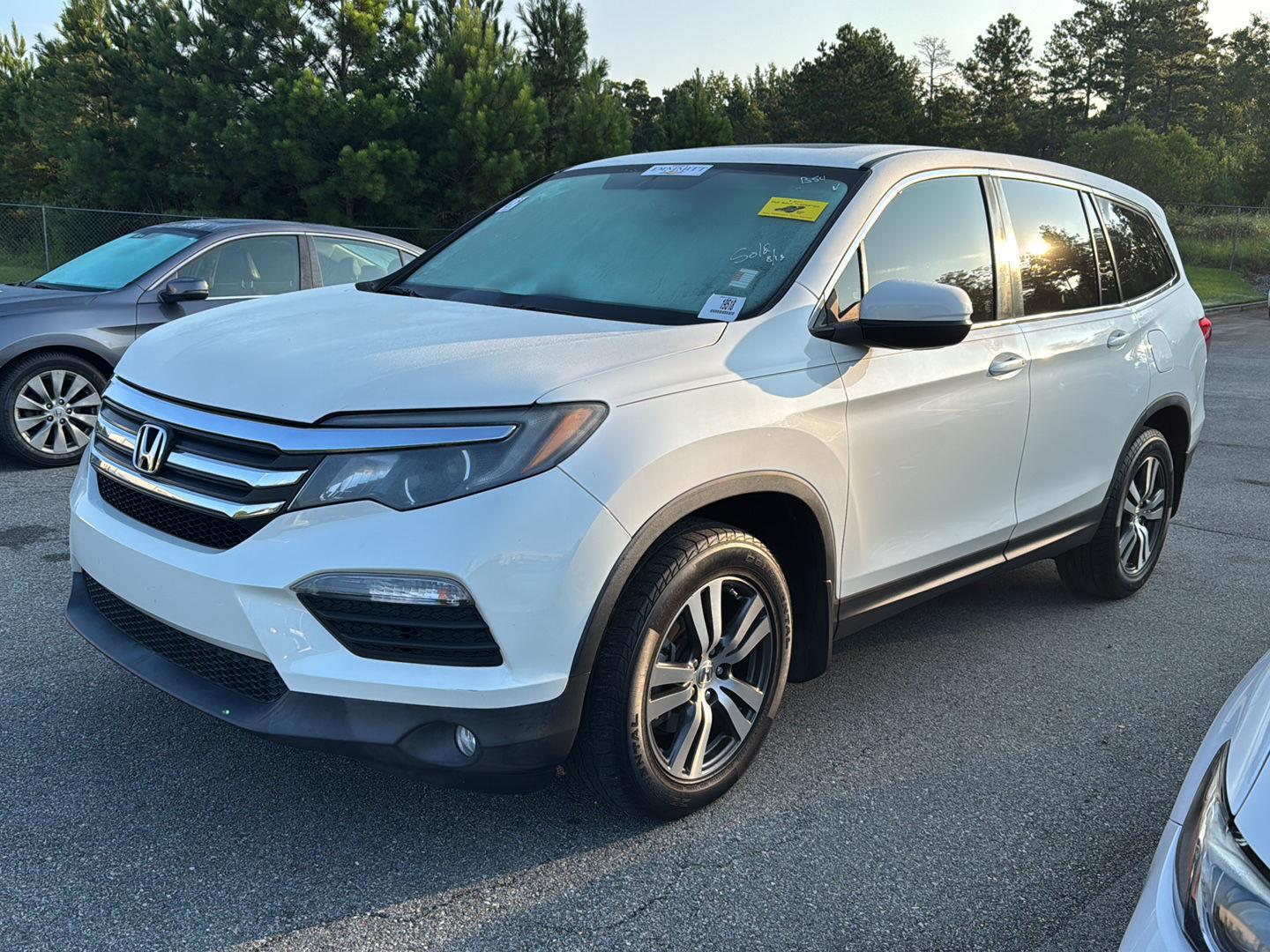 2017 Honda Pilot EX-L photo 2