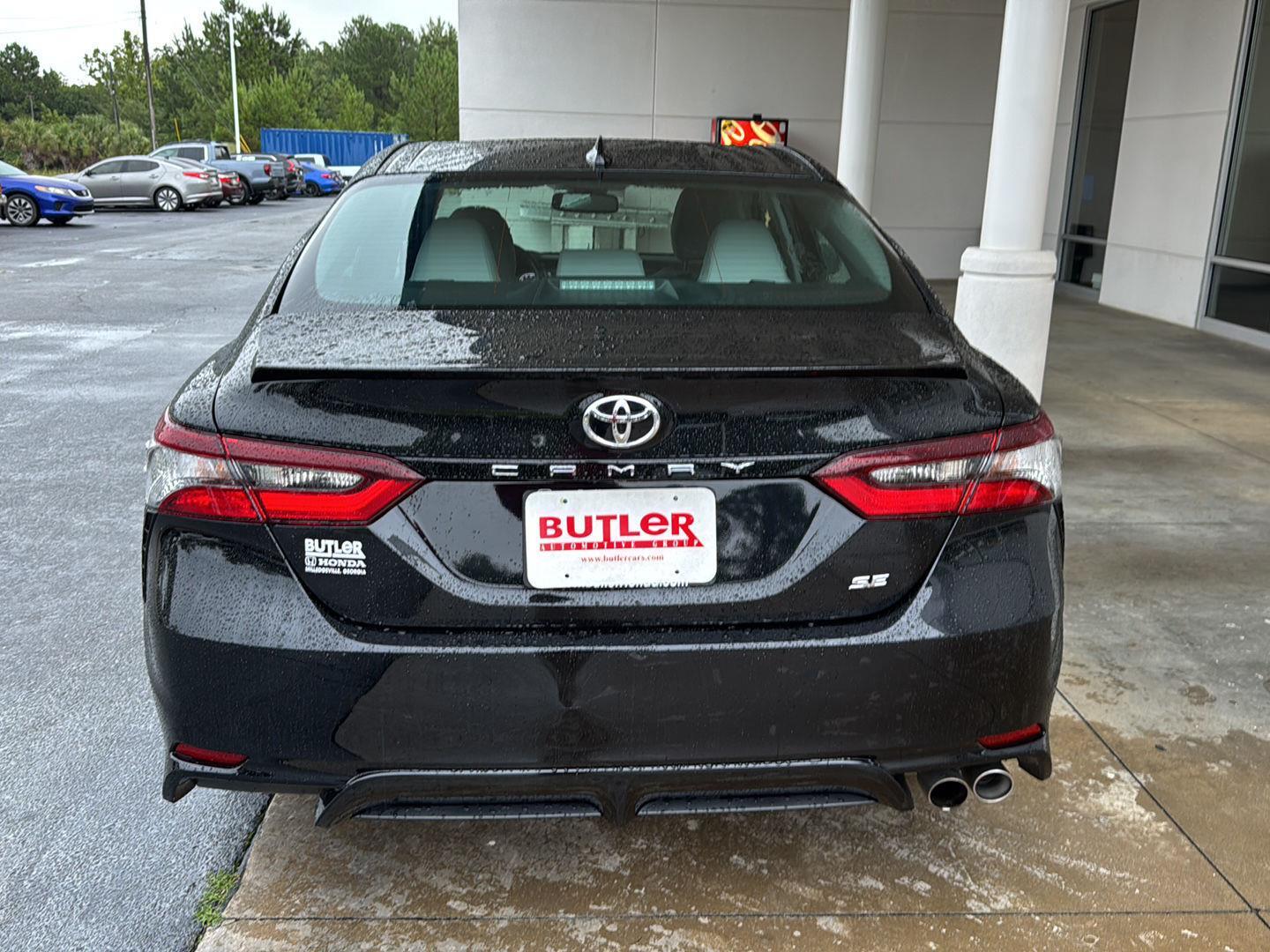 2023 Toyota Camry SE photo 4