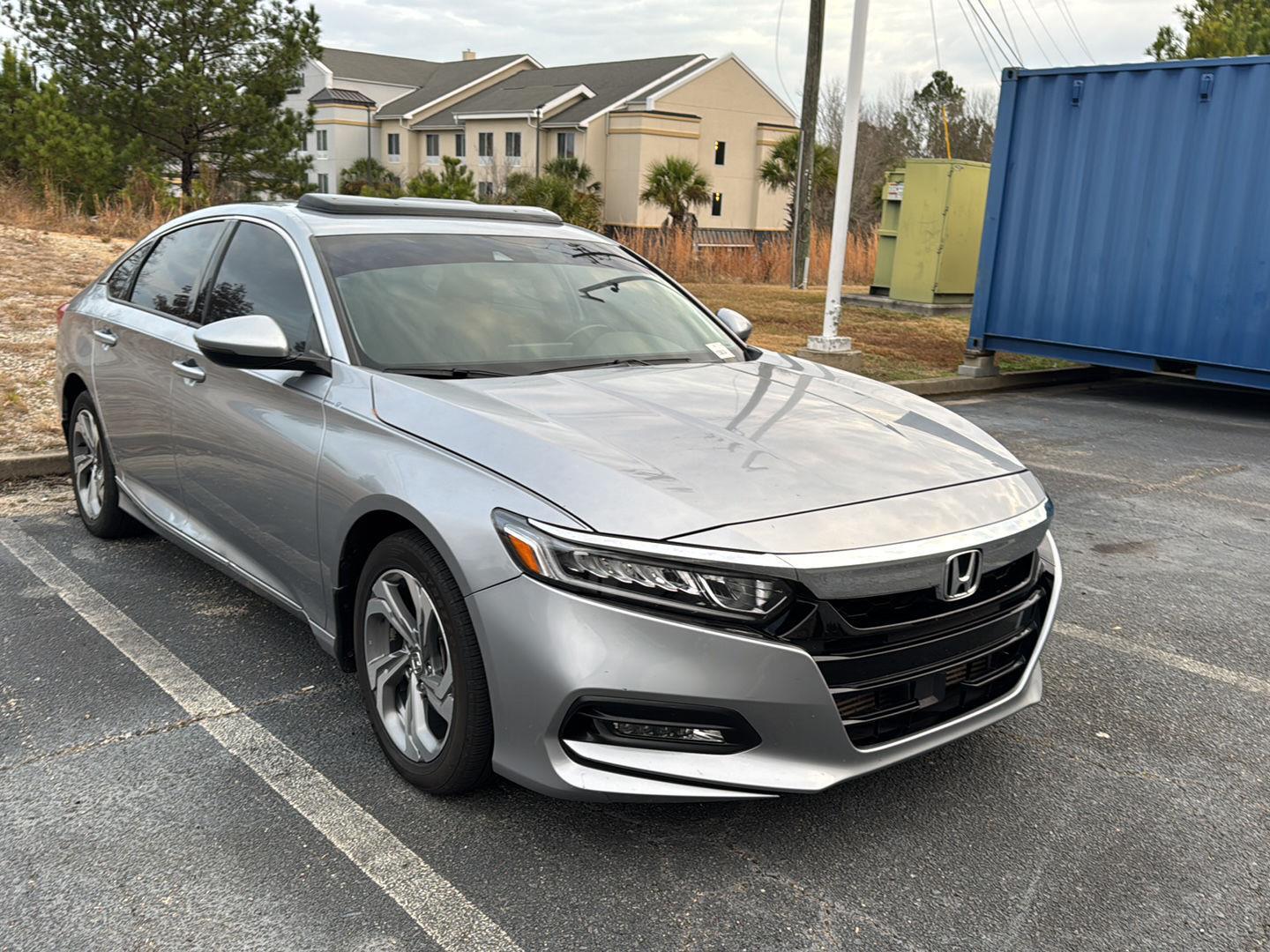 2020 Honda Accord EX-L 1.5T photo 4