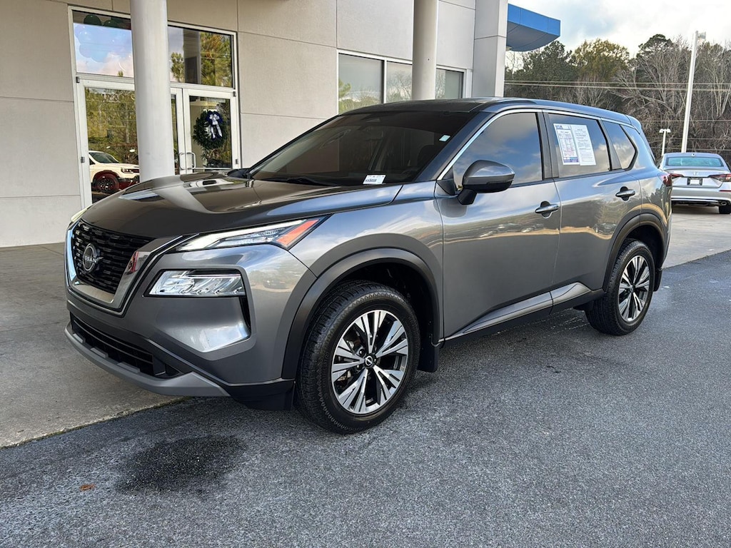 2022 Nissan Rogue SV photo 2
