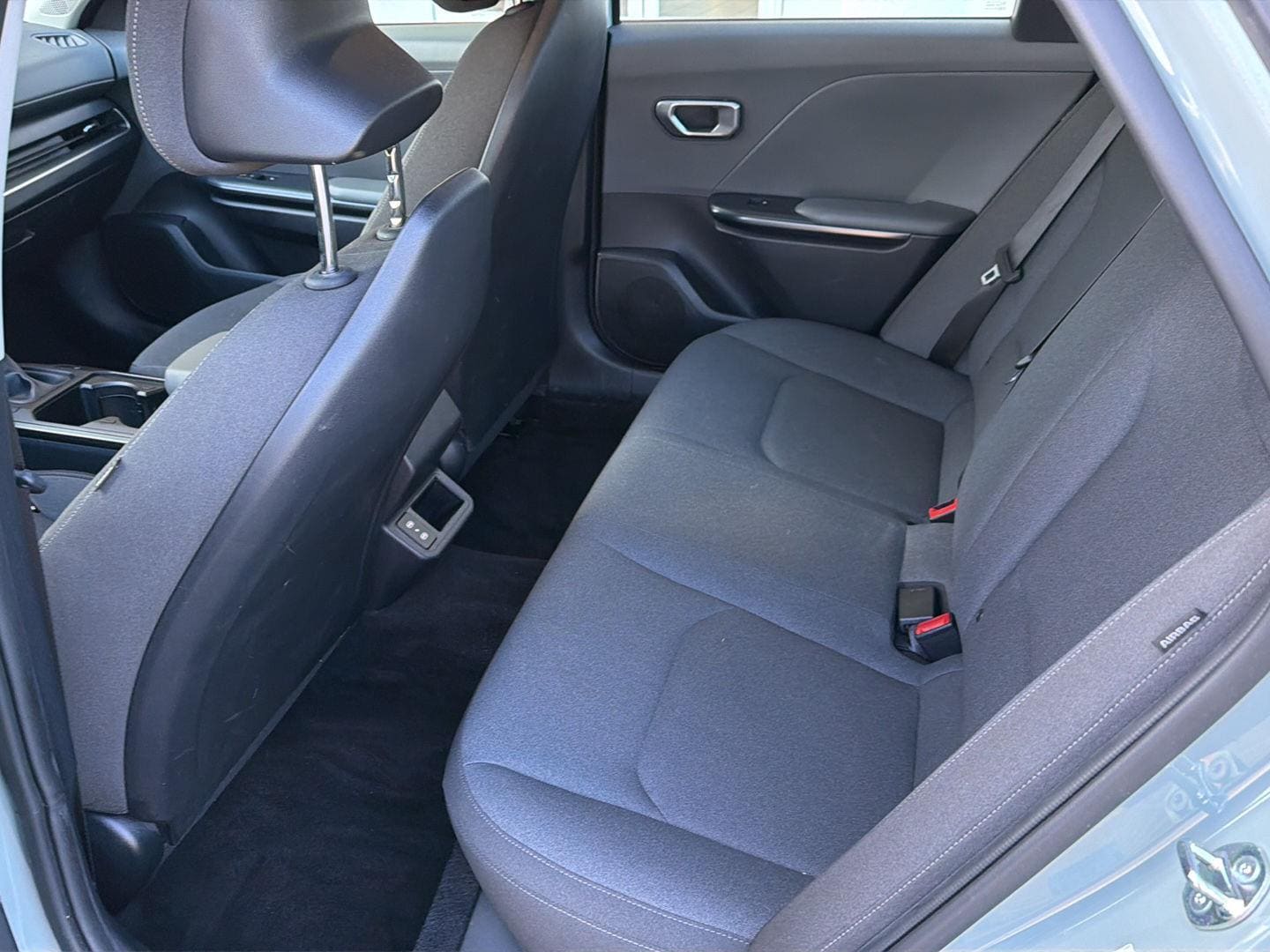 2025 Kia K4 LXS - Photo 11