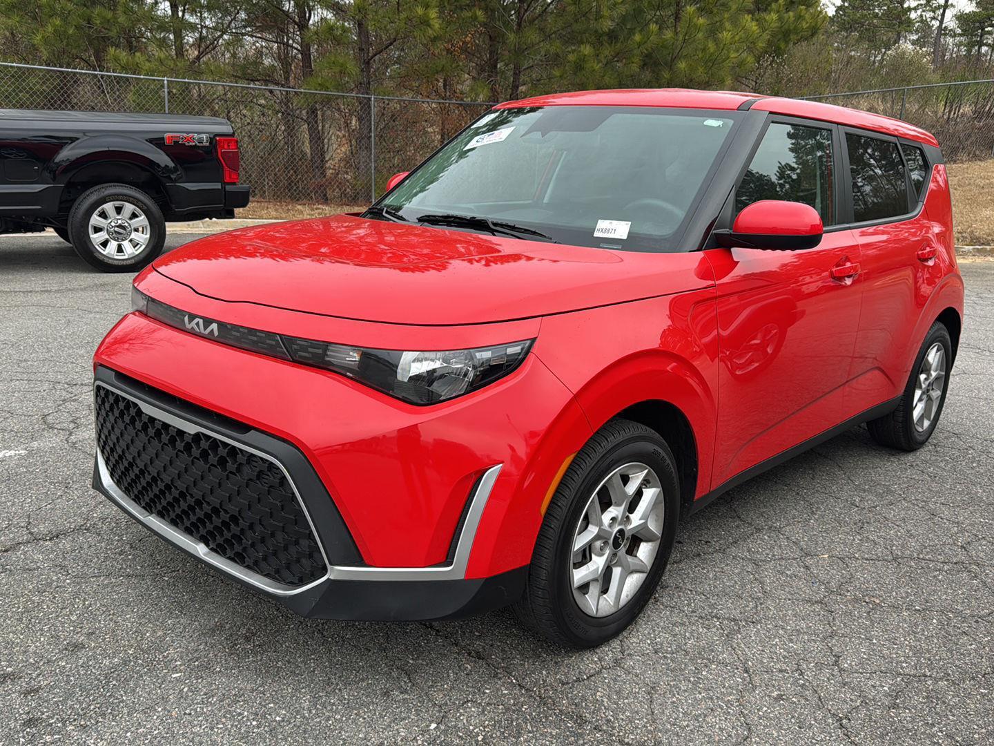 2024 Kia Soul LX's photo