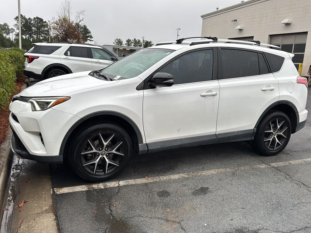Used 2016 Toyota RAV4 SE SUV