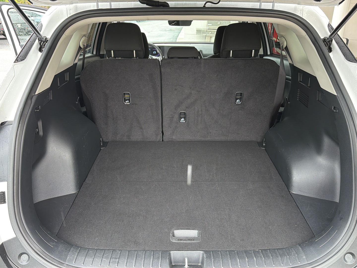 2025 Kia Sportage LX - Photo 31