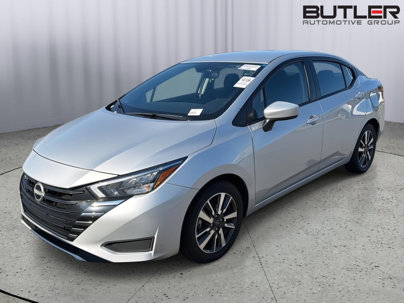 2025 Nissan Versa 1.6 SV CVT's photo