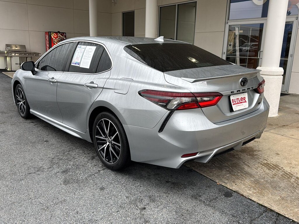 Used 2023 Toyota Camry SE Sedan