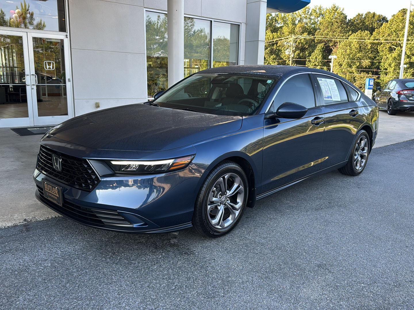 2023 Honda Accord EX w/BSI