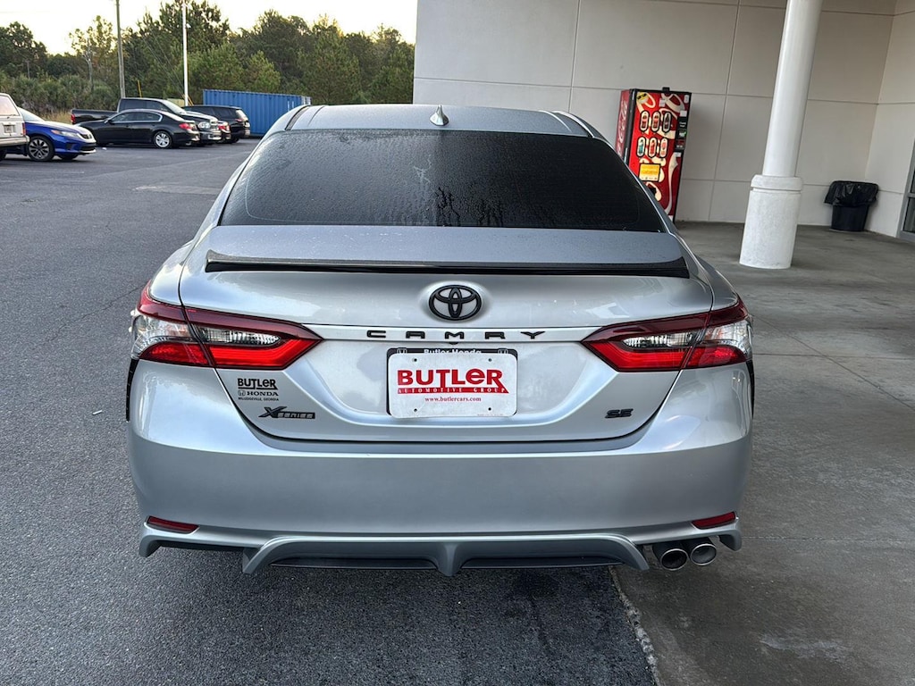 Used 2021 Toyota Camry SE Sedan