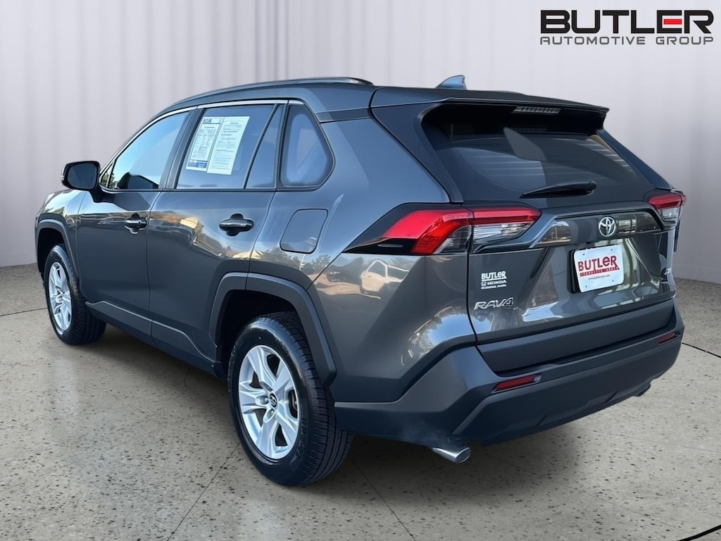 Used 2021 Toyota RAV4 XLE SUV