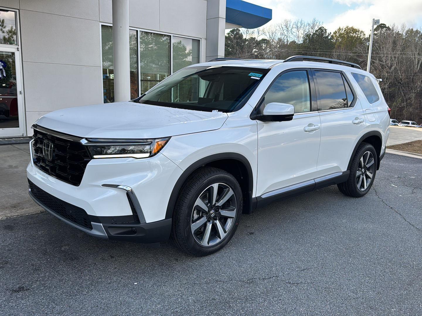 2025 Honda Pilot Elite's photo