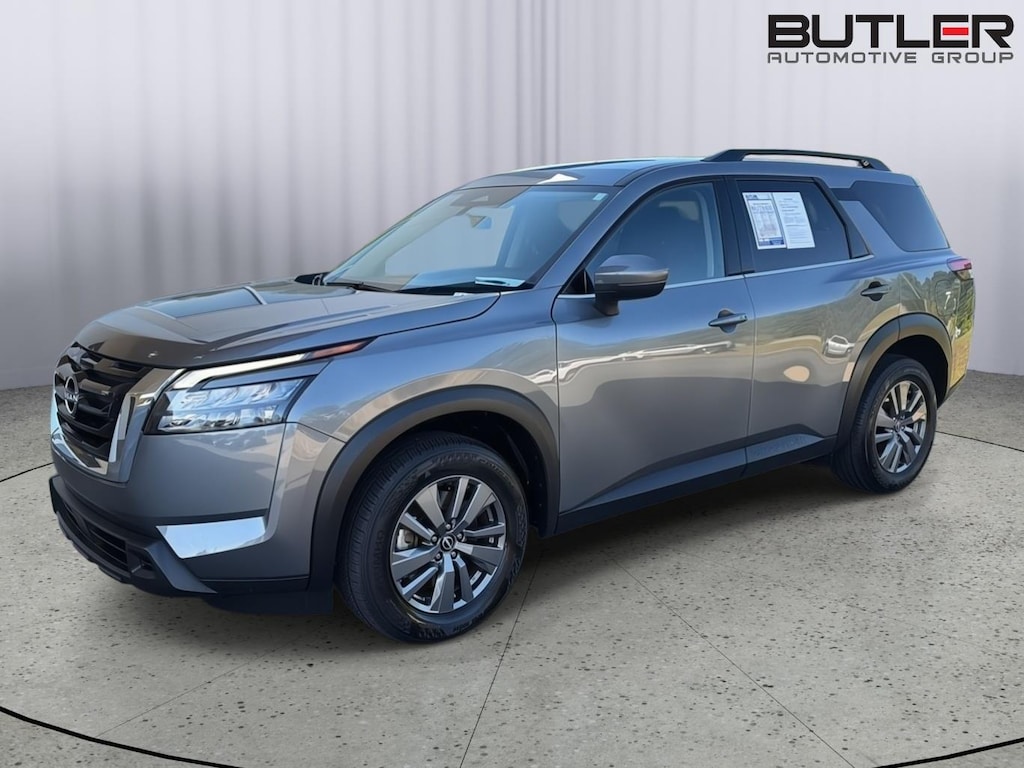 Used 2025 Nissan Pathfinder SV SUV