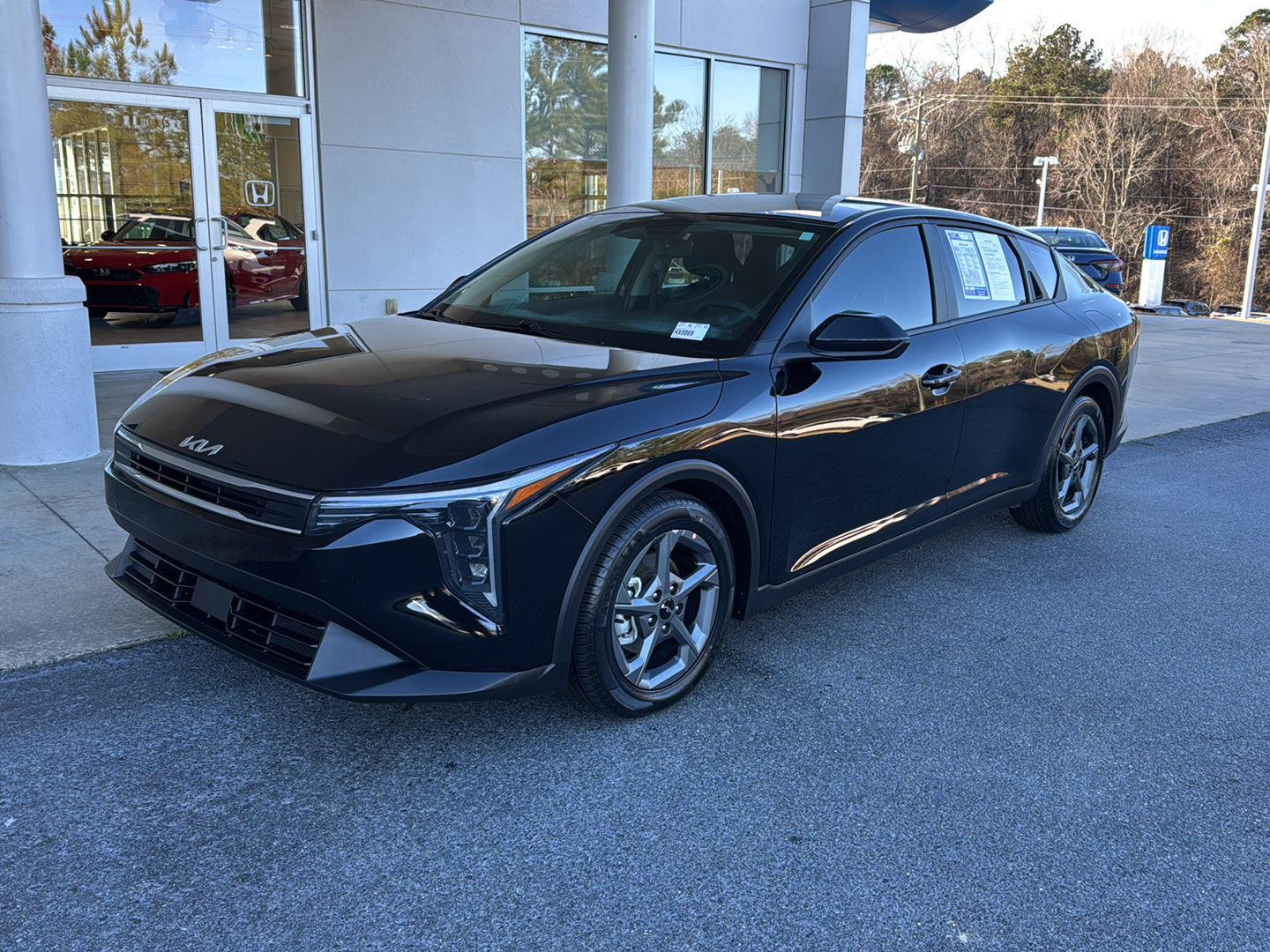 2025 Kia K4 LXS's photo