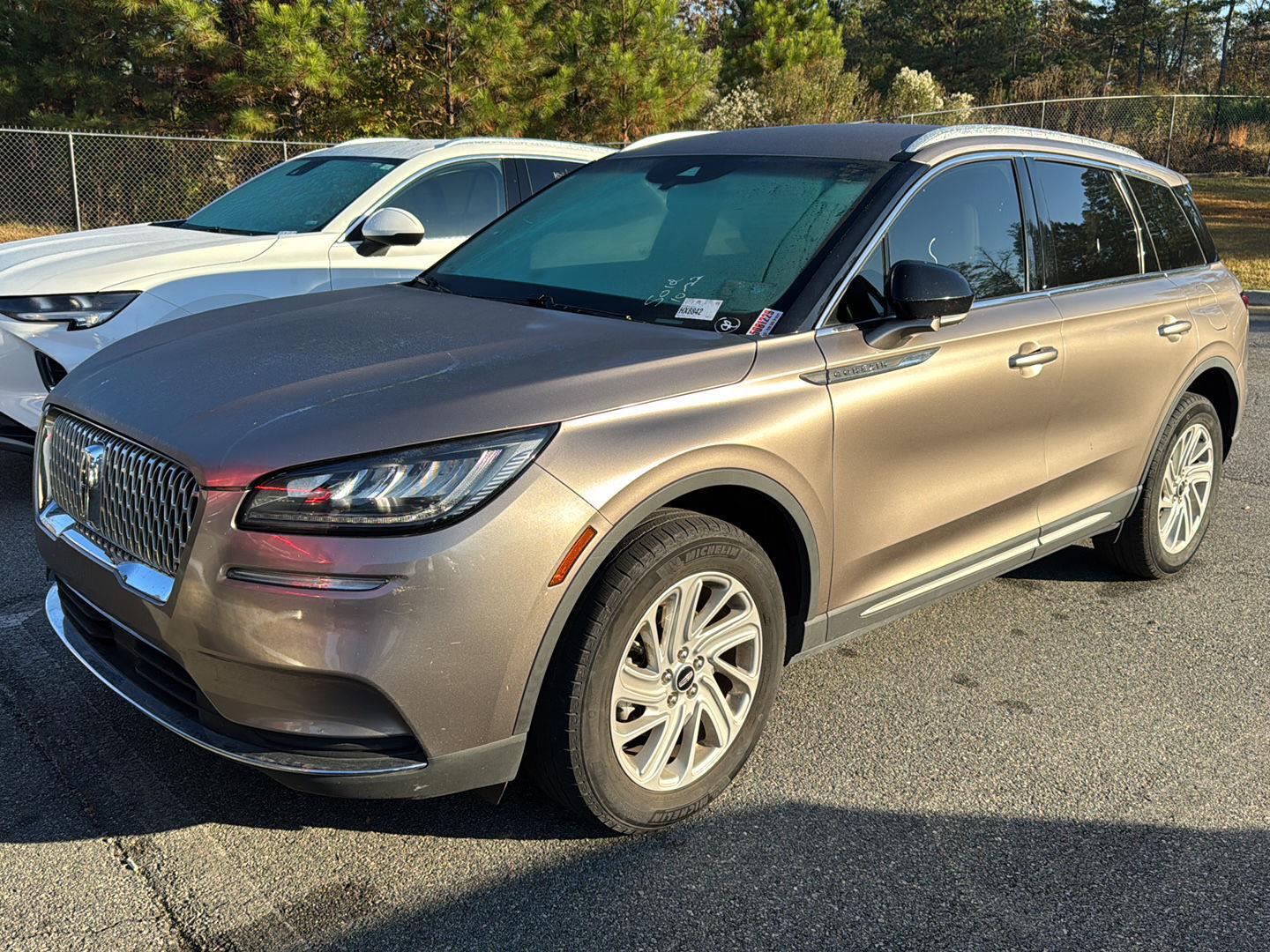 2020 Lincoln Corsair Standard photo 2