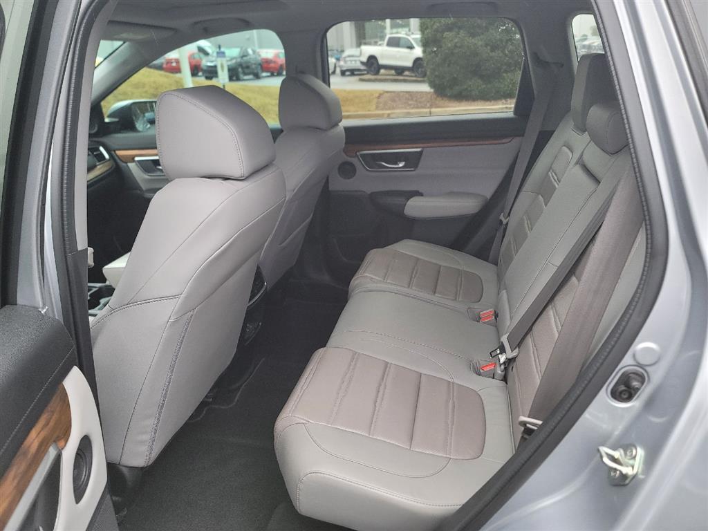 2019 Honda CR-V Touring photo 4